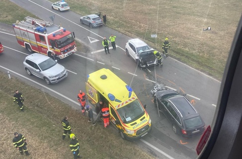Pri dopravnej nehode za obcou Studienka pomáhali aj leteckí záchranári